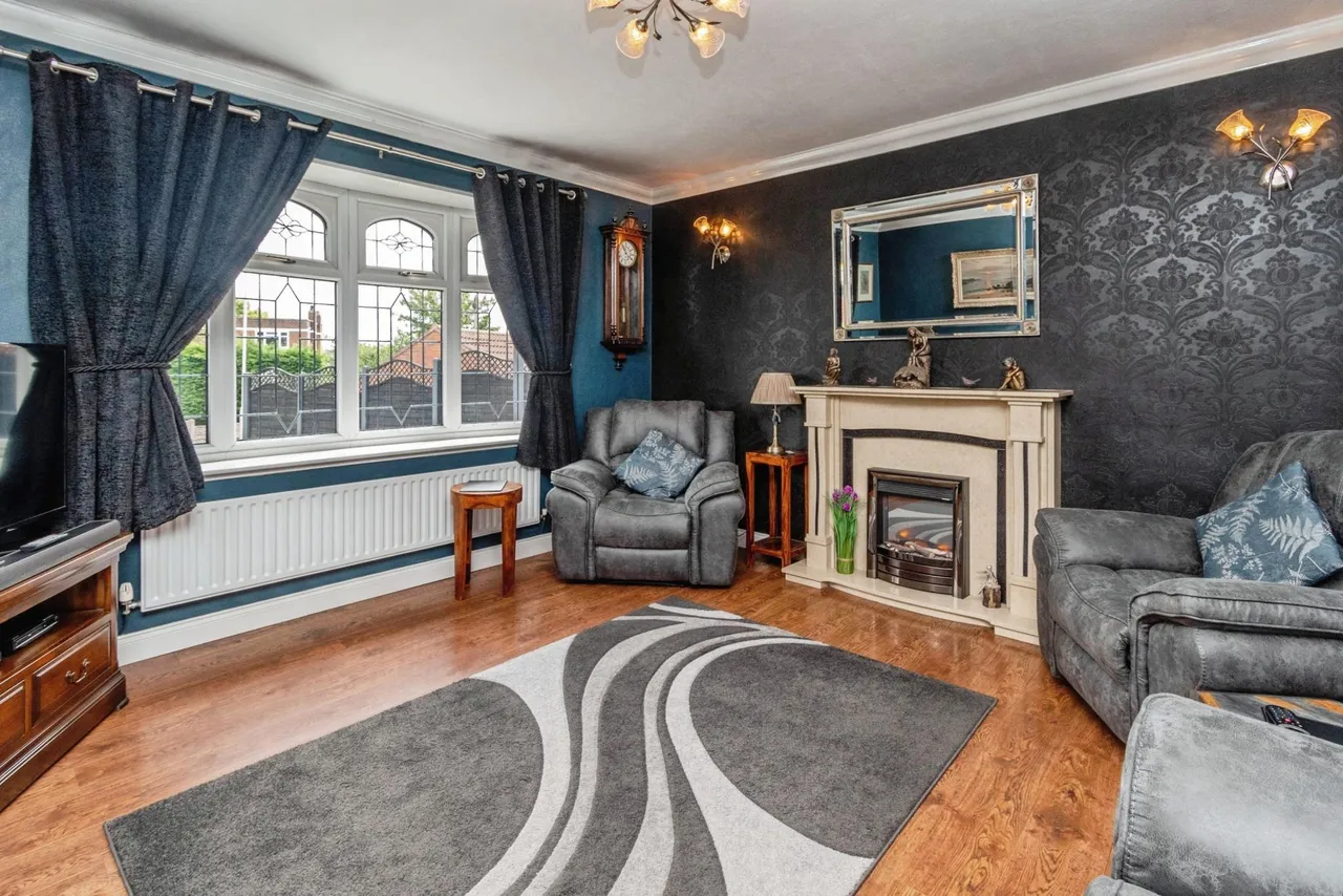 Queens Gardens, Netherton, DY2, photo 6