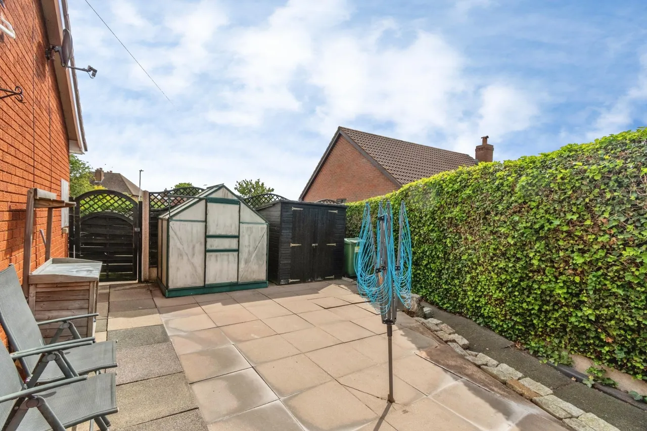 Queens Gardens, Netherton, DY2, photo 18