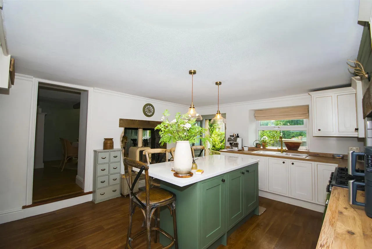 Mill Cottages, Salterforth, Lancashire, BB18 5TL, photo 3