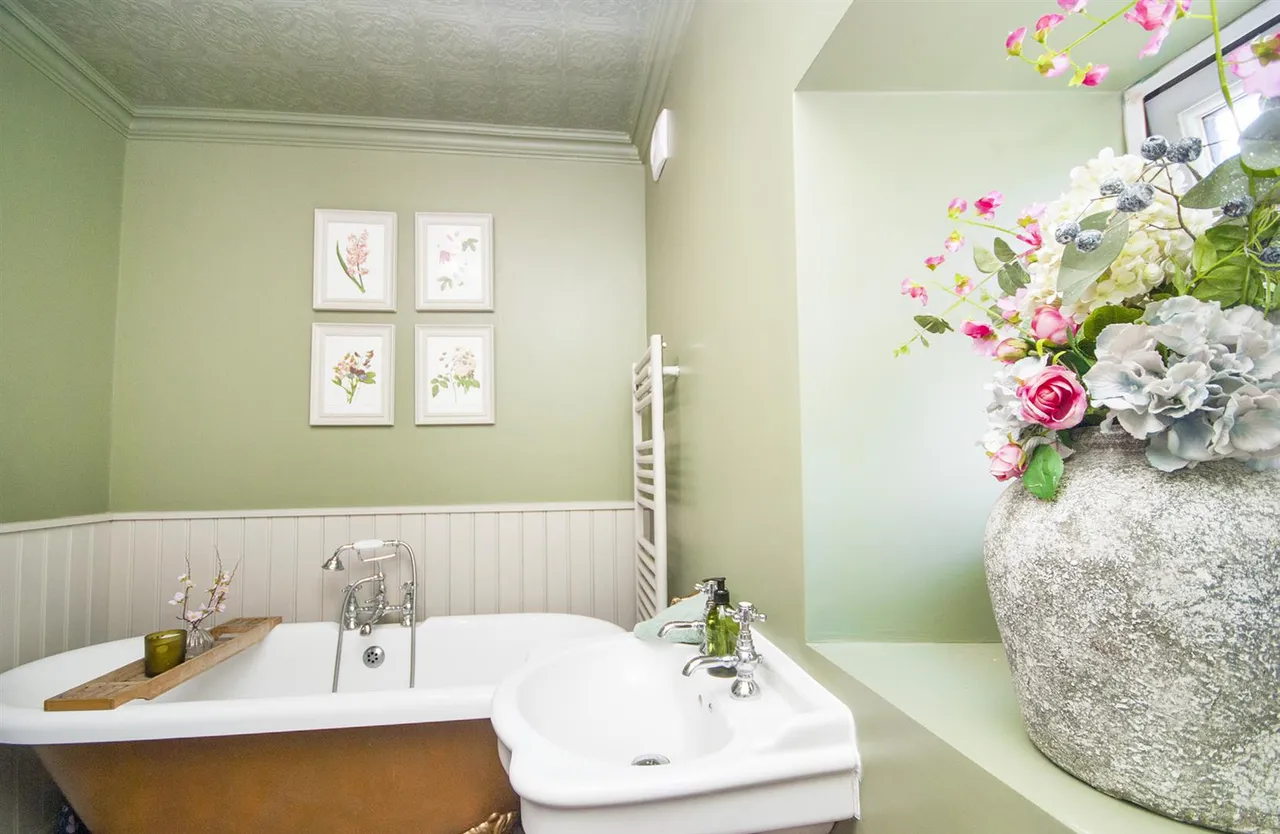 Mill Cottages, Salterforth, Lancashire, BB18 5TL, photo 16