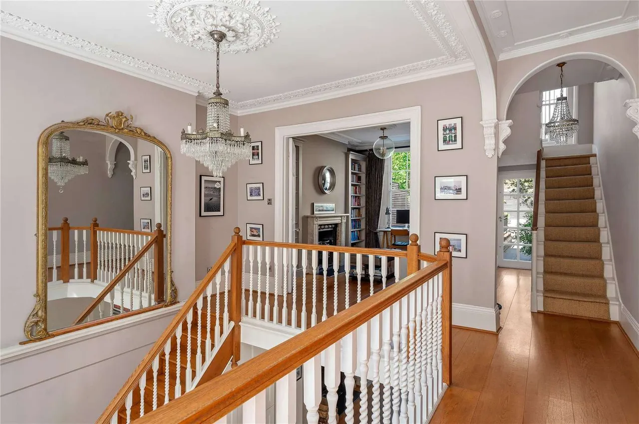 Gibson Square, Islington, London, N1 0RB, photo 5
