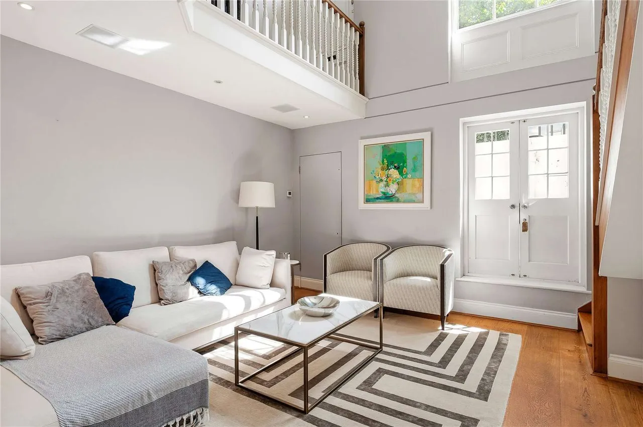 Gibson Square, Islington, London, N1 0RB, photo 6