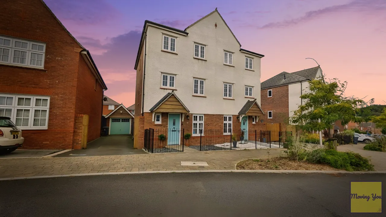 4 bed house for sale — Pentrebane Drive, Cardiff