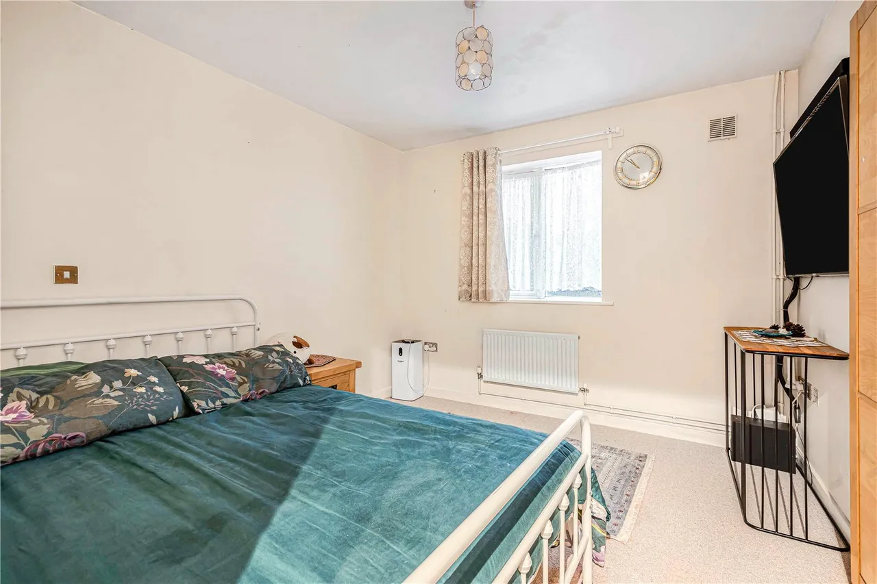 Corfe Close, Whitton, TW4, photo 4
