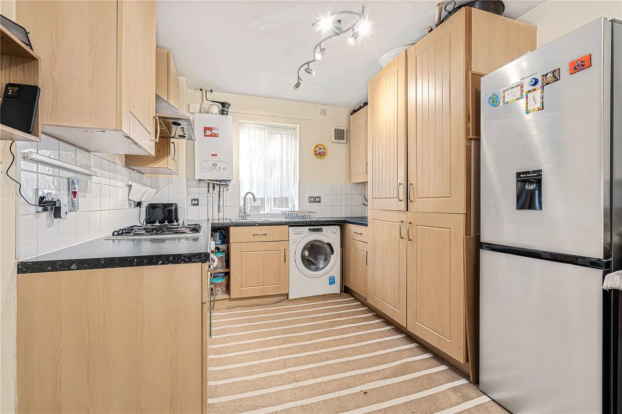 Corfe Close, Whitton, TW4, photo 8