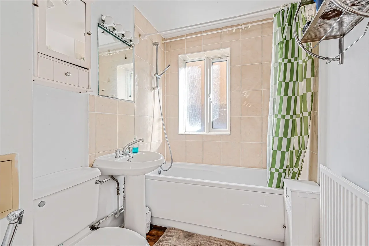 Corfe Close, Whitton, TW4, photo 5