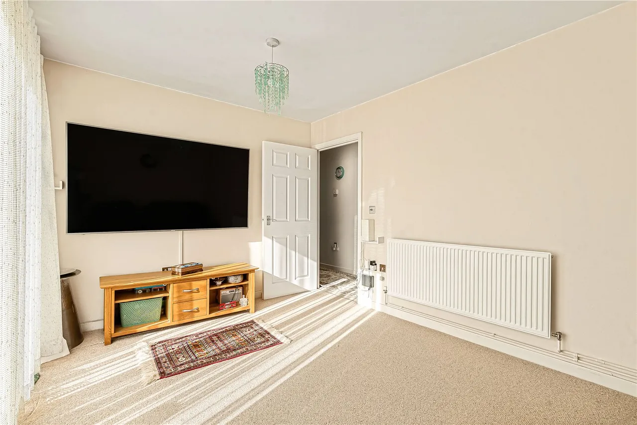 Corfe Close, Whitton, TW4, photo 7