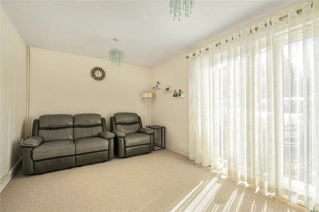Corfe Close, Whitton, TW4, photo 6