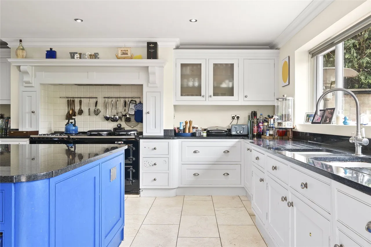 St. Peters Road, Northney, Hampshire, PO11, photo 5