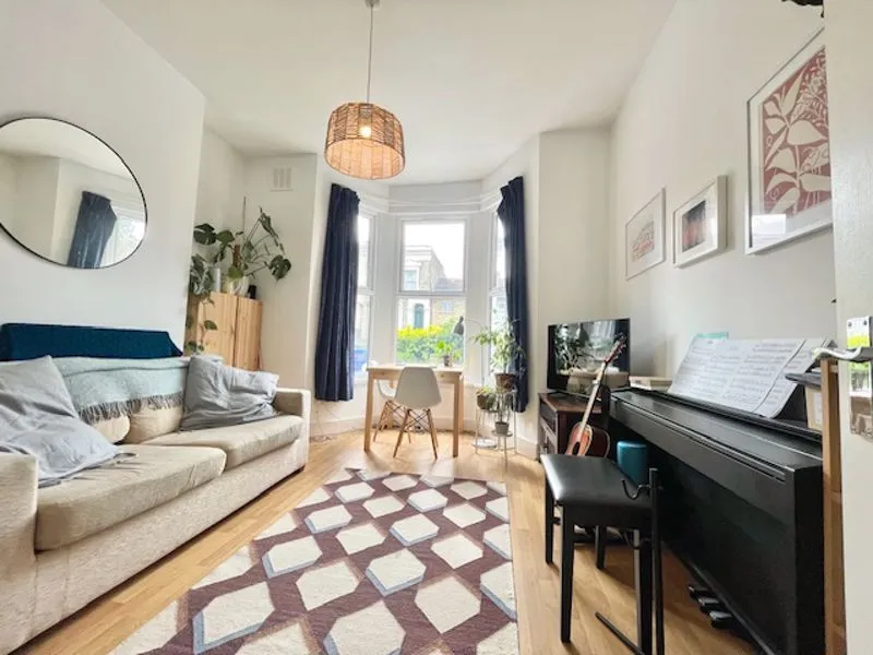 1 bed flat to rent — Fenwick Road, London SE15 4HS