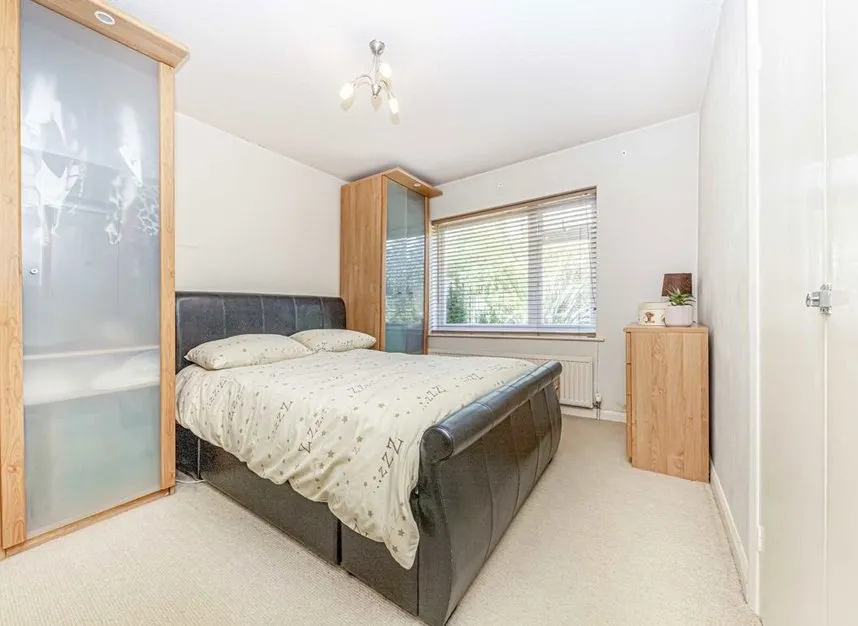 Cranmer Court, Hampton, TW12, photo 5