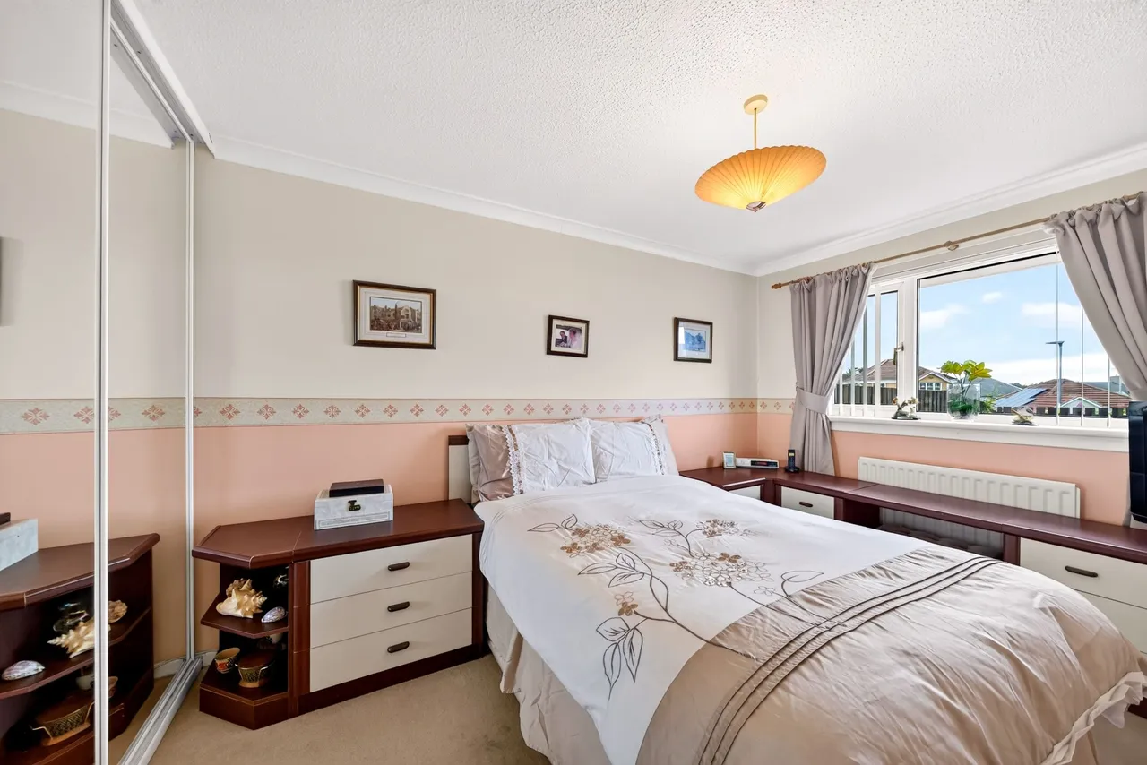 Livingstone Quadrant, Shotts, photo 8
