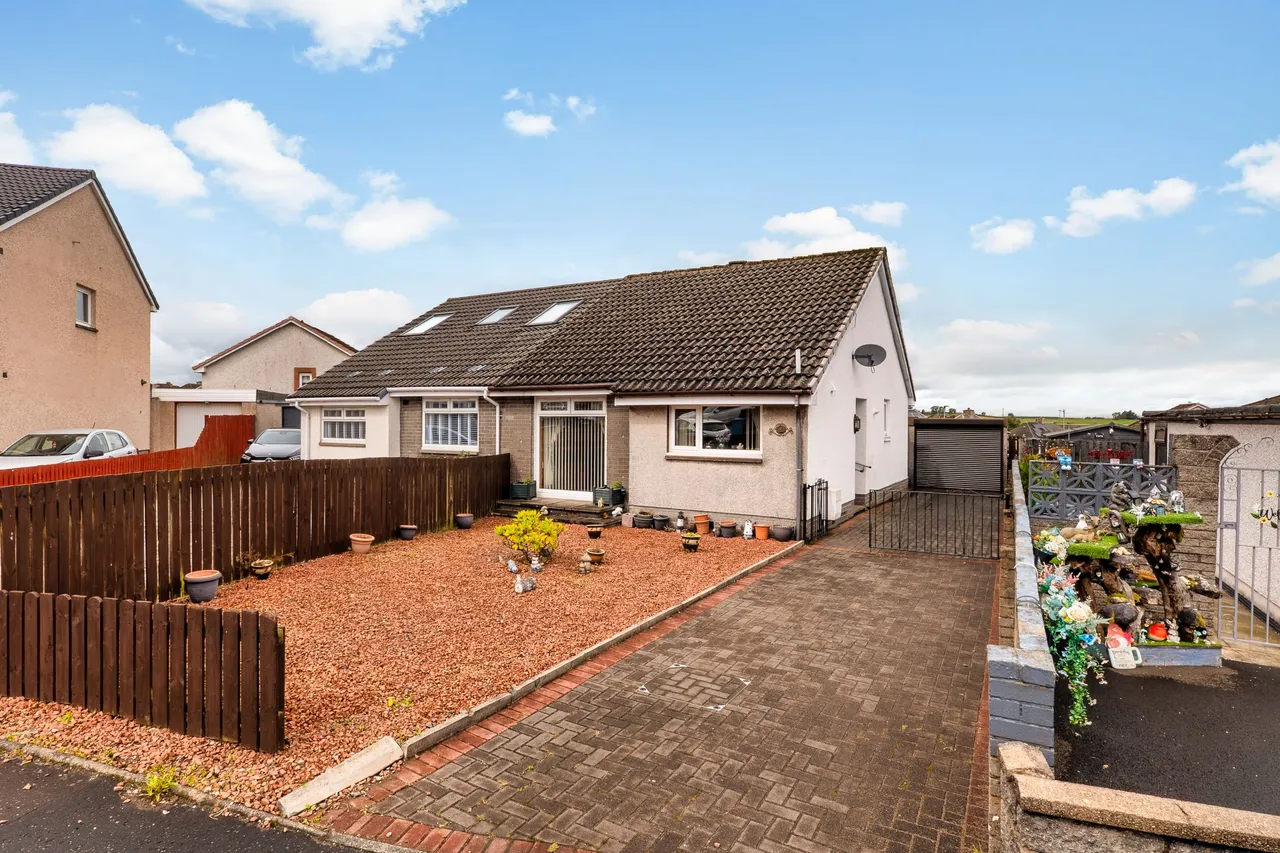 2 bed house for sale — Livingstone Quadrant, Shotts