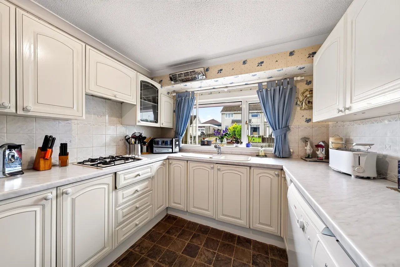 Livingstone Quadrant, Shotts, photo 5