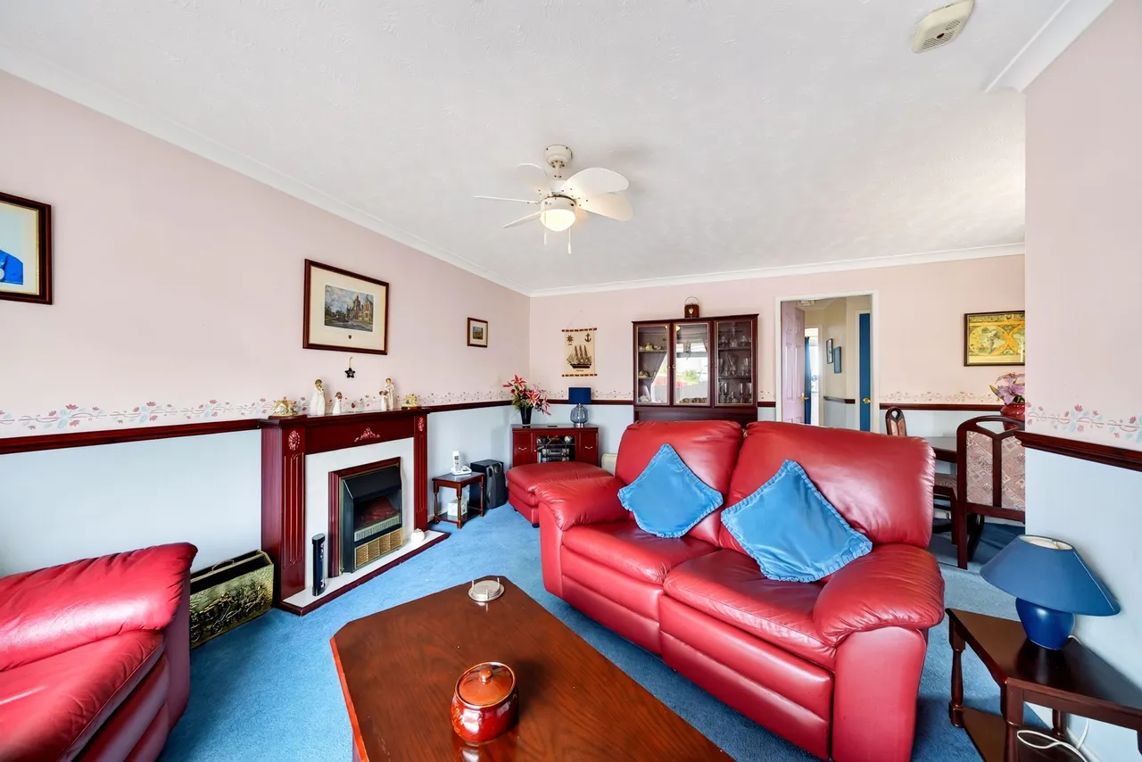 Livingstone Quadrant, Shotts, photo 4