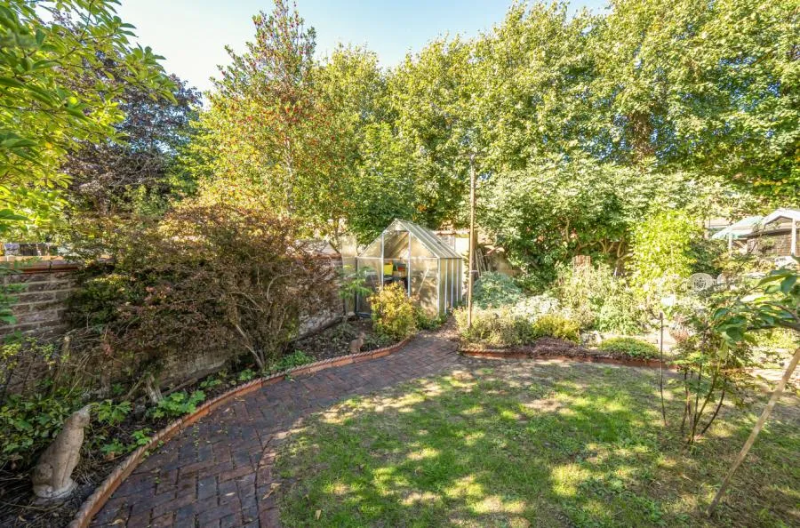 Soper Grove, Basingstoke, RG21, photo 9