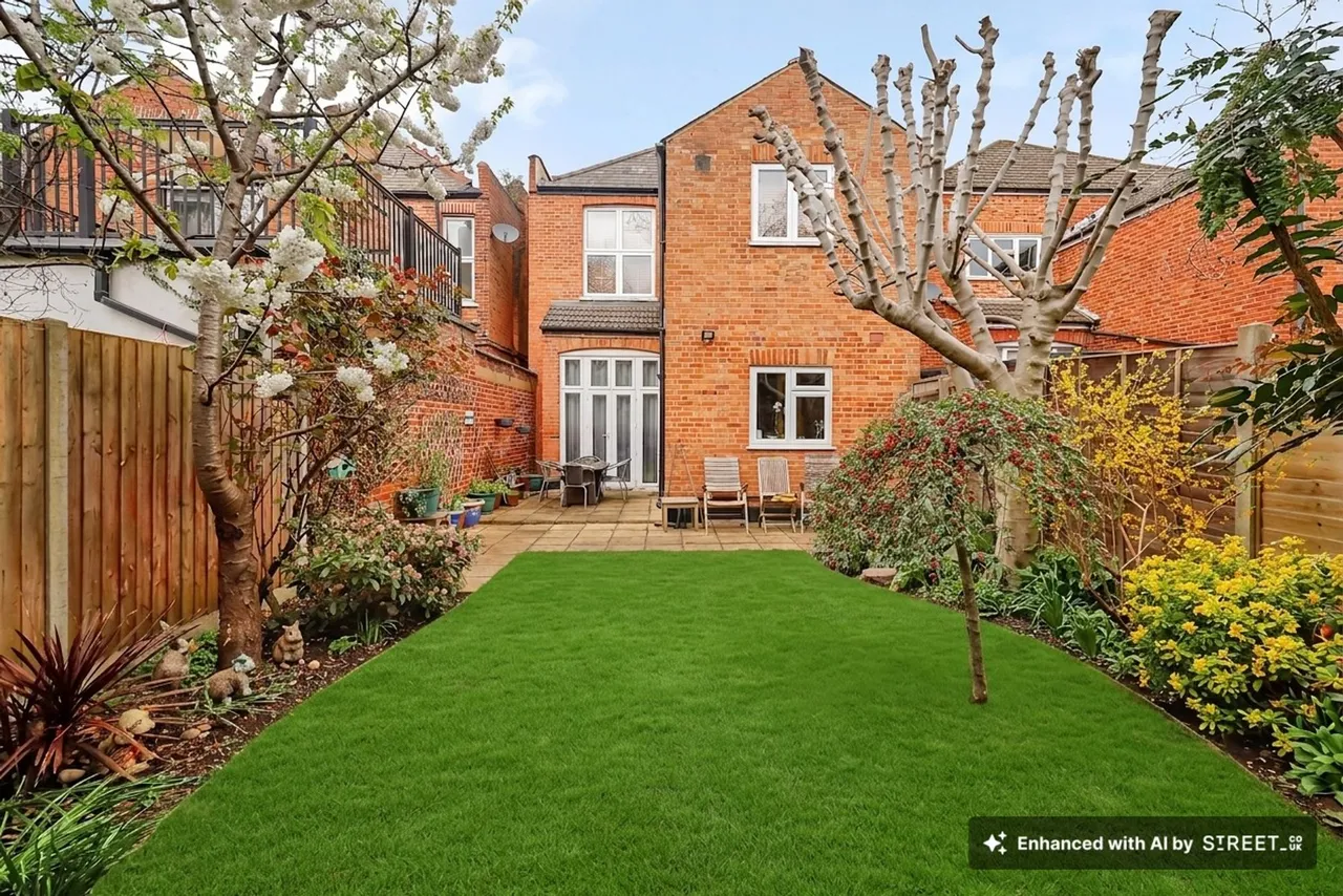 Anson Road, London, NW2, photo 2