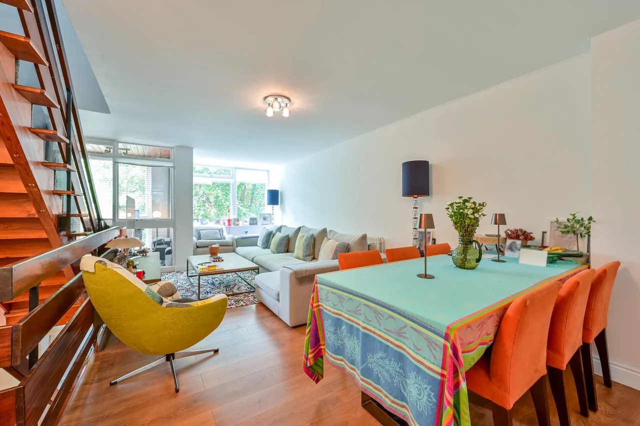 3 bed house to rent — 14 Levana Close, London
