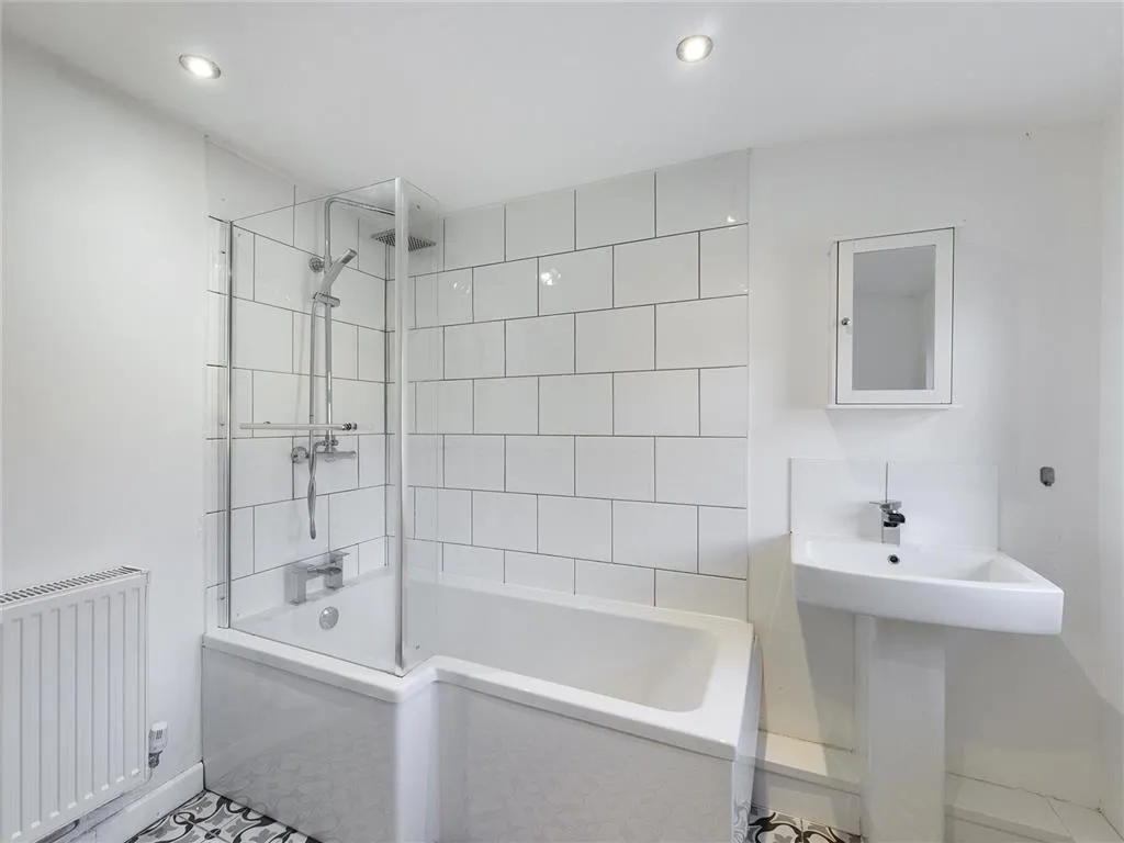 High Street, Rhondda Cynon Taf, CF45, photo 3