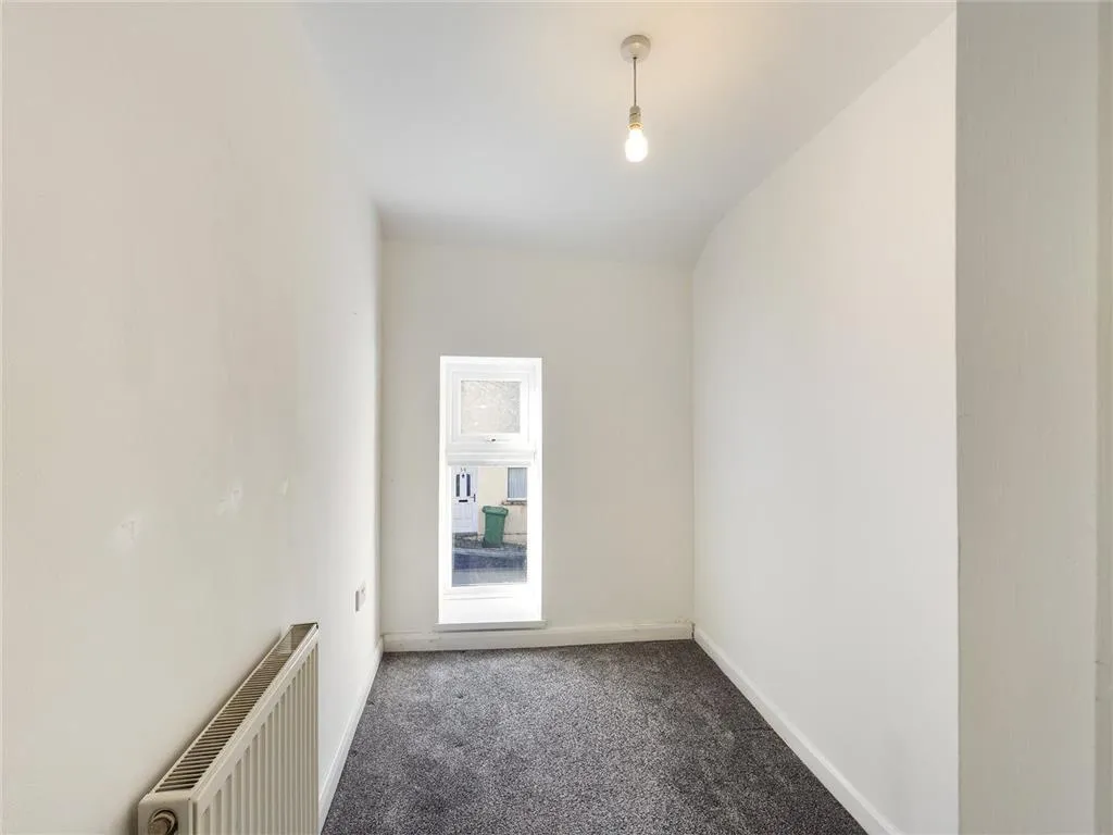 High Street, Rhondda Cynon Taf, CF45, photo 9