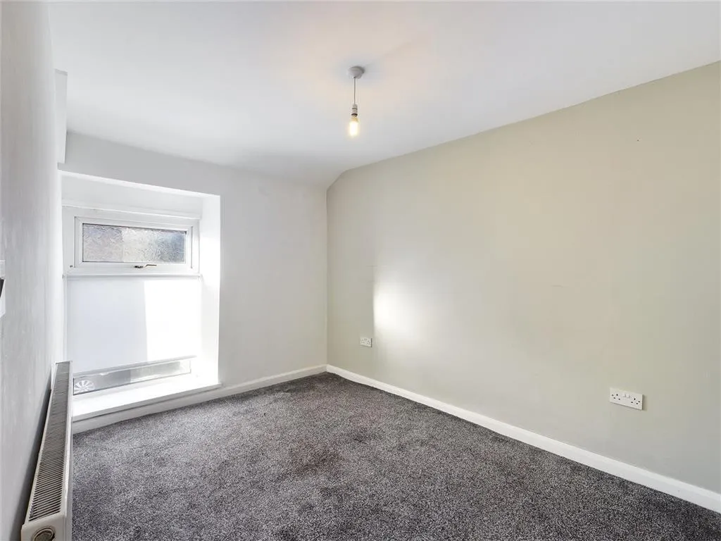 High Street, Rhondda Cynon Taf, CF45, photo 8