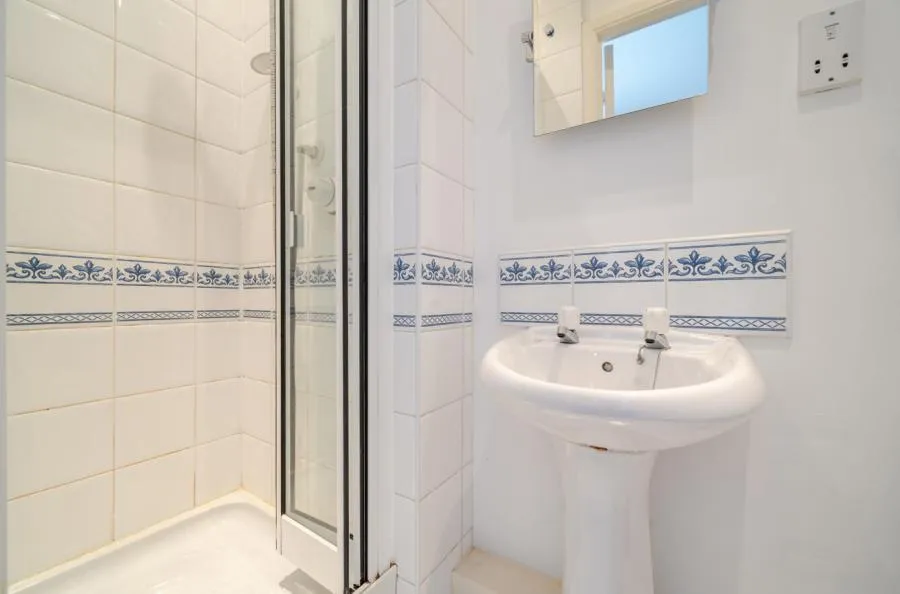 Thomas Brassey Close, Hoole, CH2, photo 10