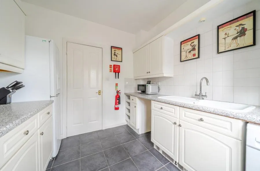 Thomas Brassey Close, Hoole, CH2, photo 7