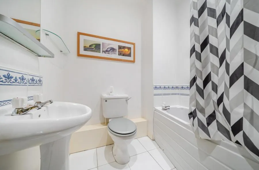 Thomas Brassey Close, Hoole, CH2, photo 14