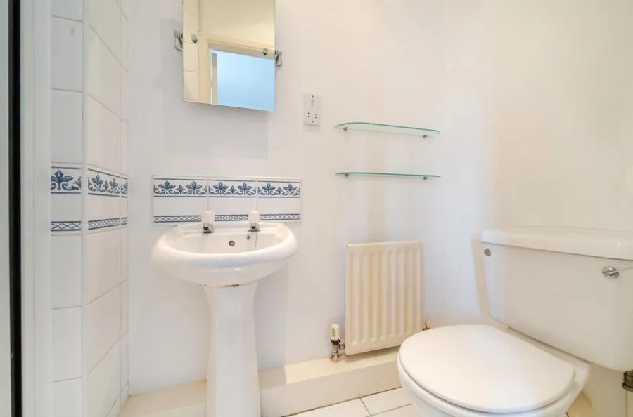 Thomas Brassey Close, Hoole, CH2, photo 11