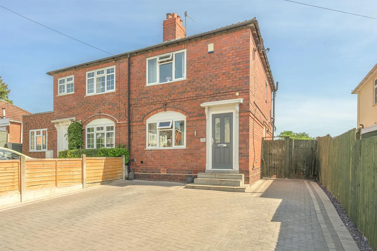 2 bed house for sale — Laburnum Street, Wollaston, Stourbridge, DY8 4NX