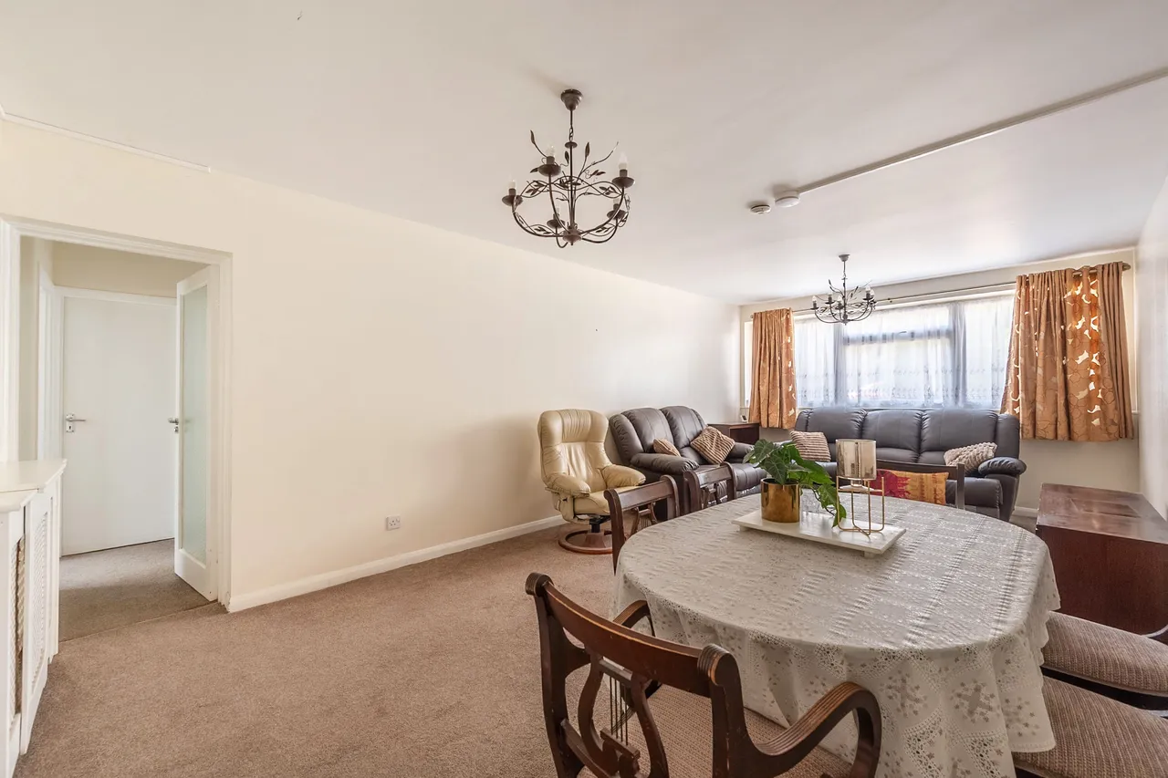 2 bed flat to rent — 6 St Johns Court, St Johns Road, Harrow