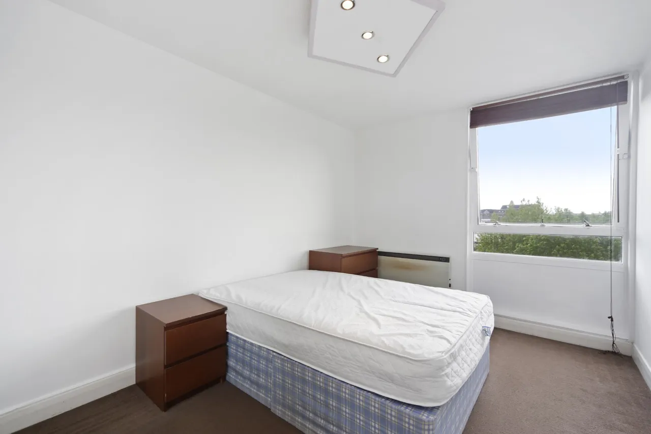 Bramlands Close, Battersea, London, SW11, photo 3