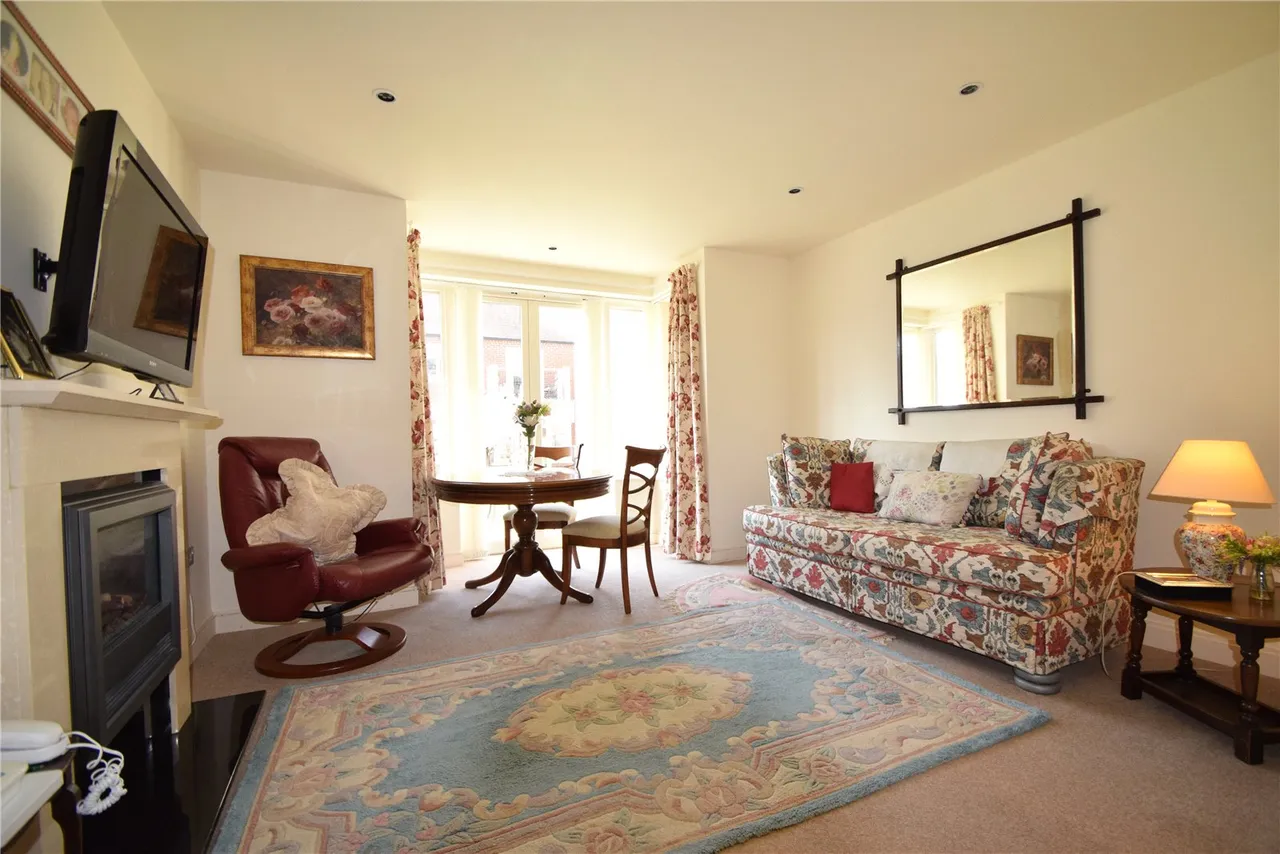 Hammond Way, Yateley, Hampshire, GU46 7AG, photo 8