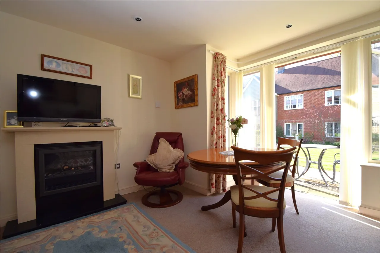 Hammond Way, Yateley, Hampshire, GU46 7AG, photo 16