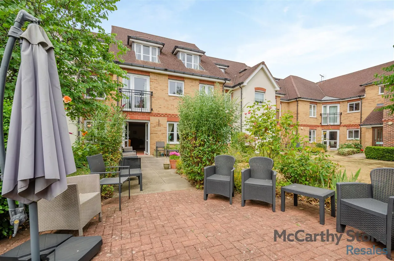Buckingham Road, Brackley, NN13, photo 16