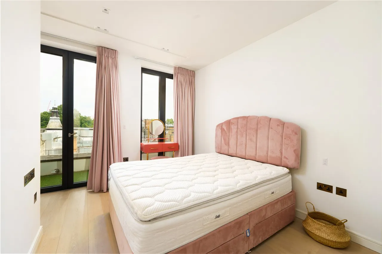 Lincoln Square, Strand, 18 Portugal Street, London, WC2A 2AT, photo 6