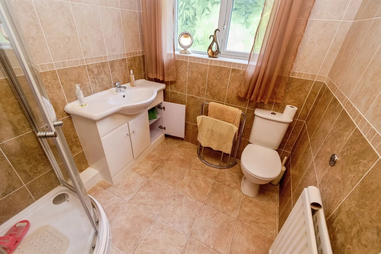 Georgina Avenue, Bilston, WV14, photo 17