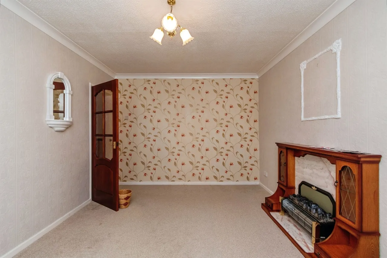 Georgina Avenue, Bilston, WV14, photo 5