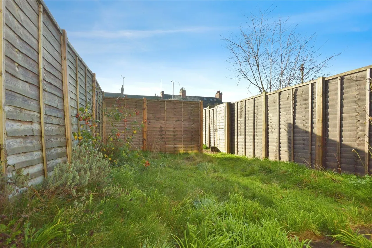 Buckingham Street, Wolverton, Milton Keynes, Buckinghamshire, MK12, photo 13