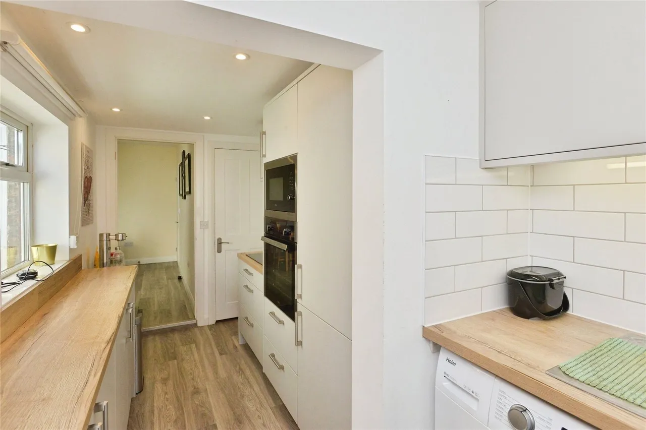 Buckingham Street, Wolverton, Milton Keynes, Buckinghamshire, MK12, photo 7