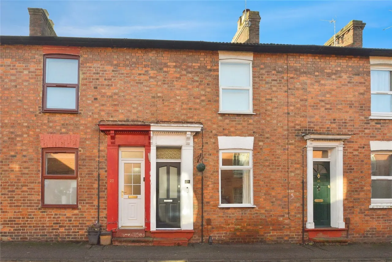 2 bed house for sale — Buckingham Street, Wolverton, Milton Keynes, Buckinghamshire, MK12