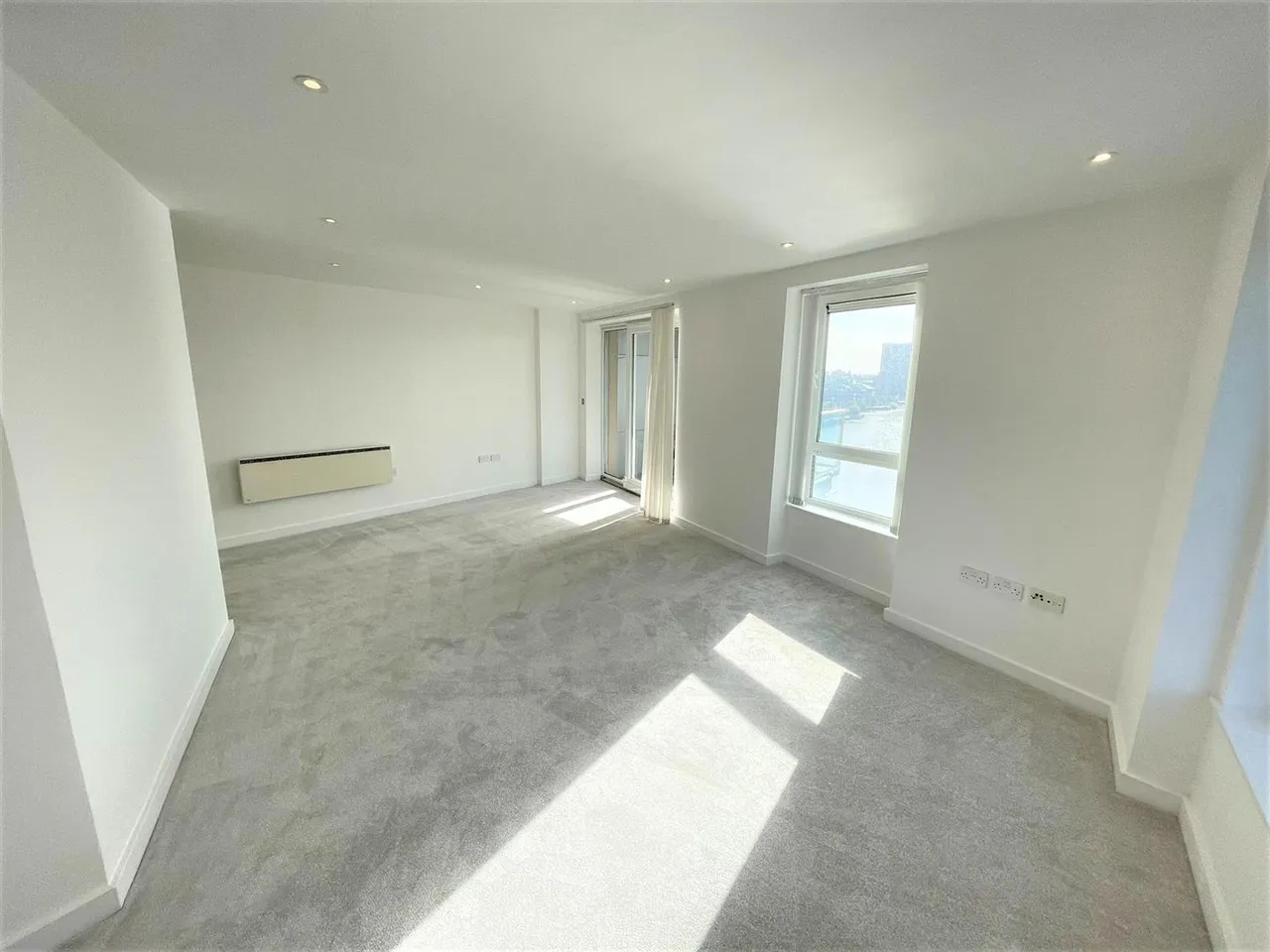 The Quays, Salford, M50, photo 3