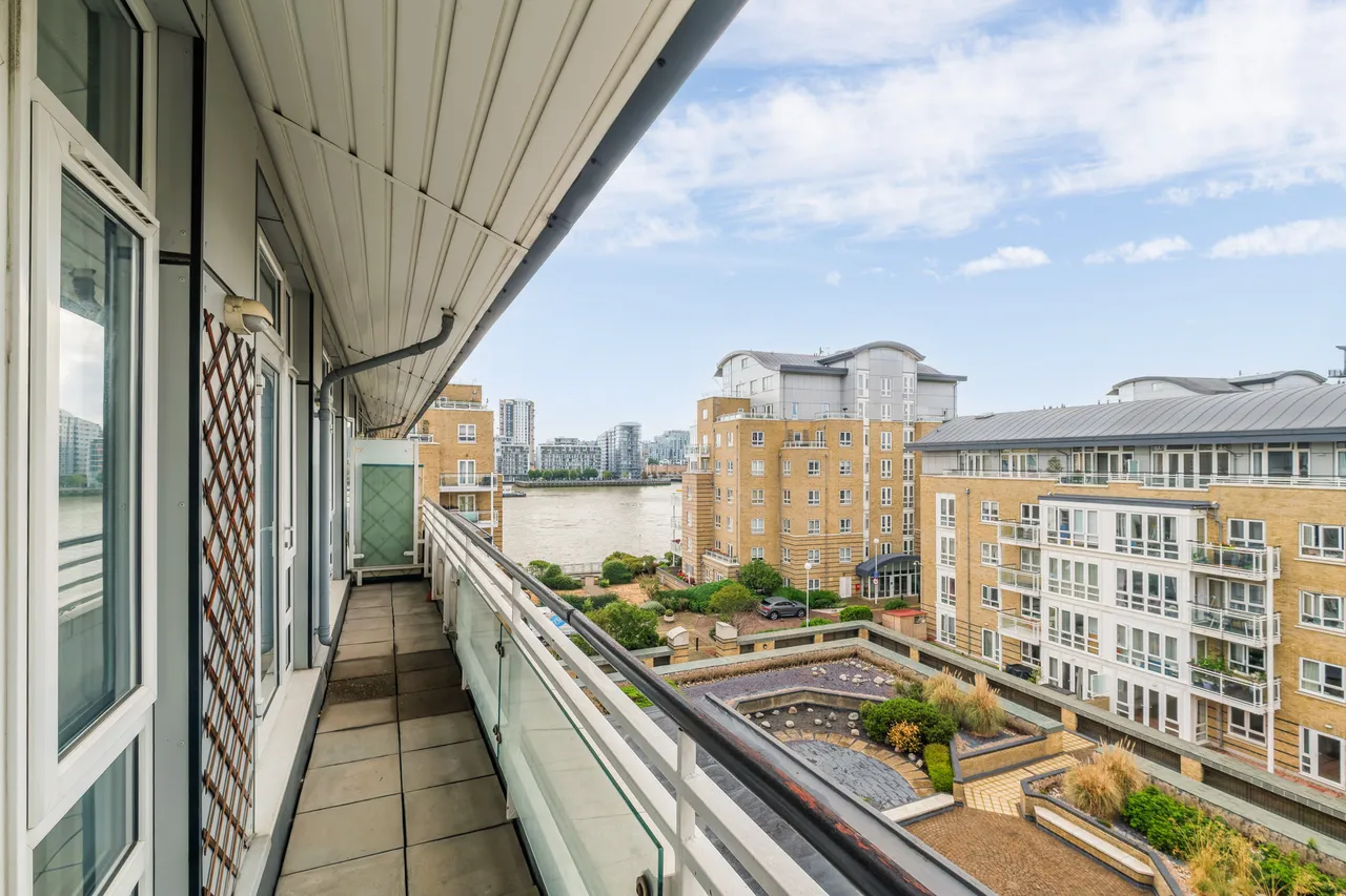 St. Davids Square, London, E14, photo 11
