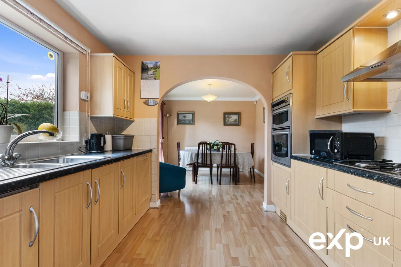 Tideswell Close, Ravenshead, photo 11