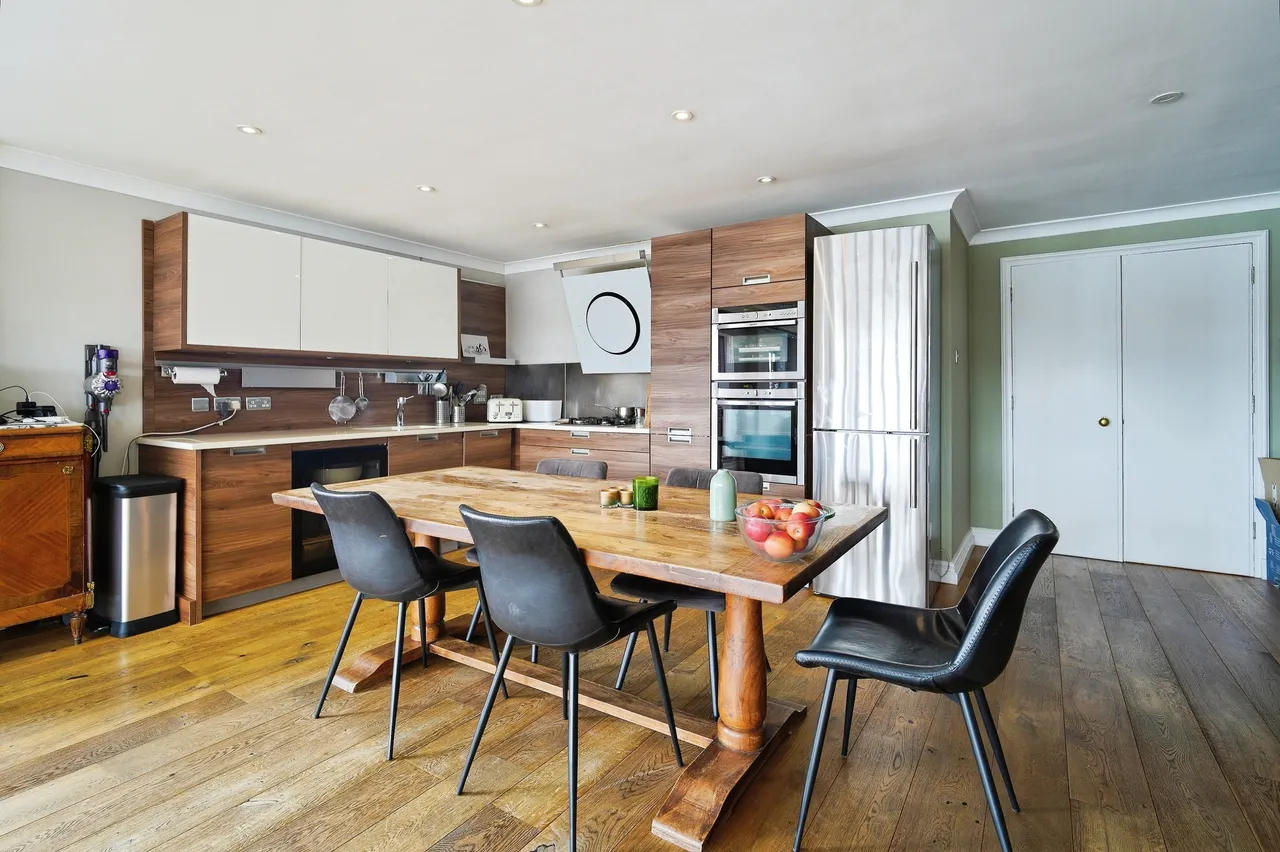 Cumberland Mills Square, London, E14, photo 4