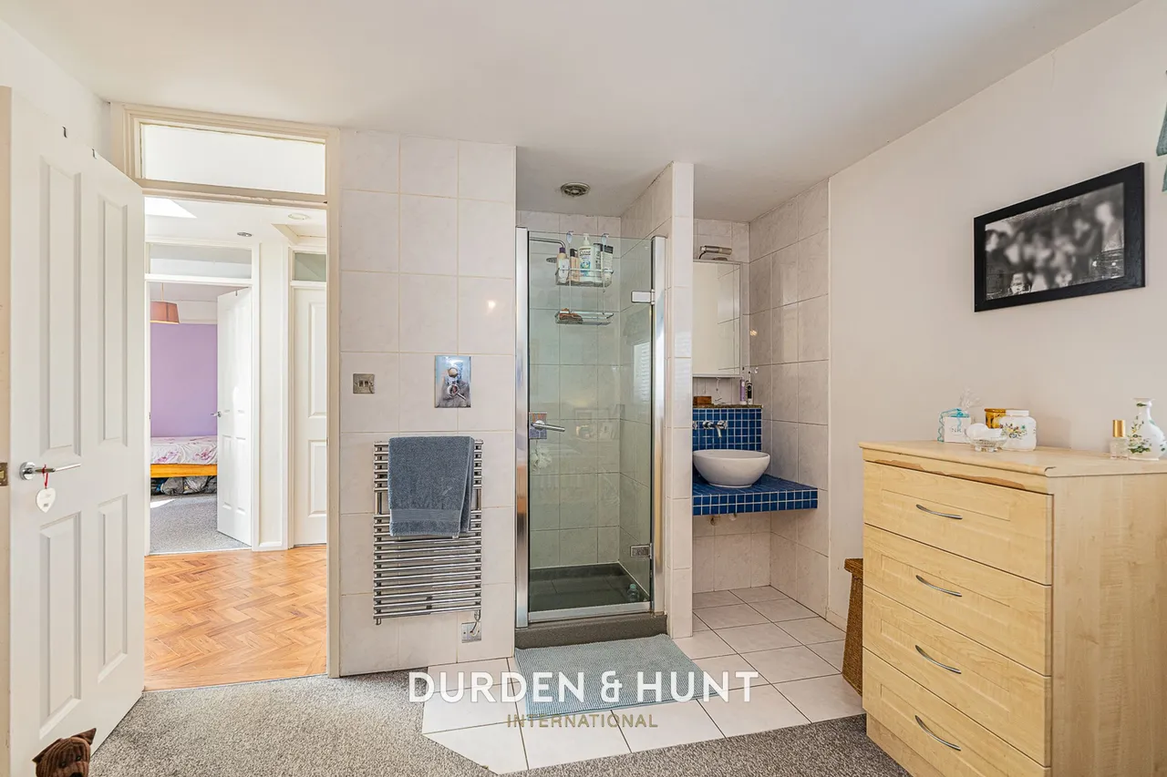 North End, Buckhurst Hill, IG9, photo 24