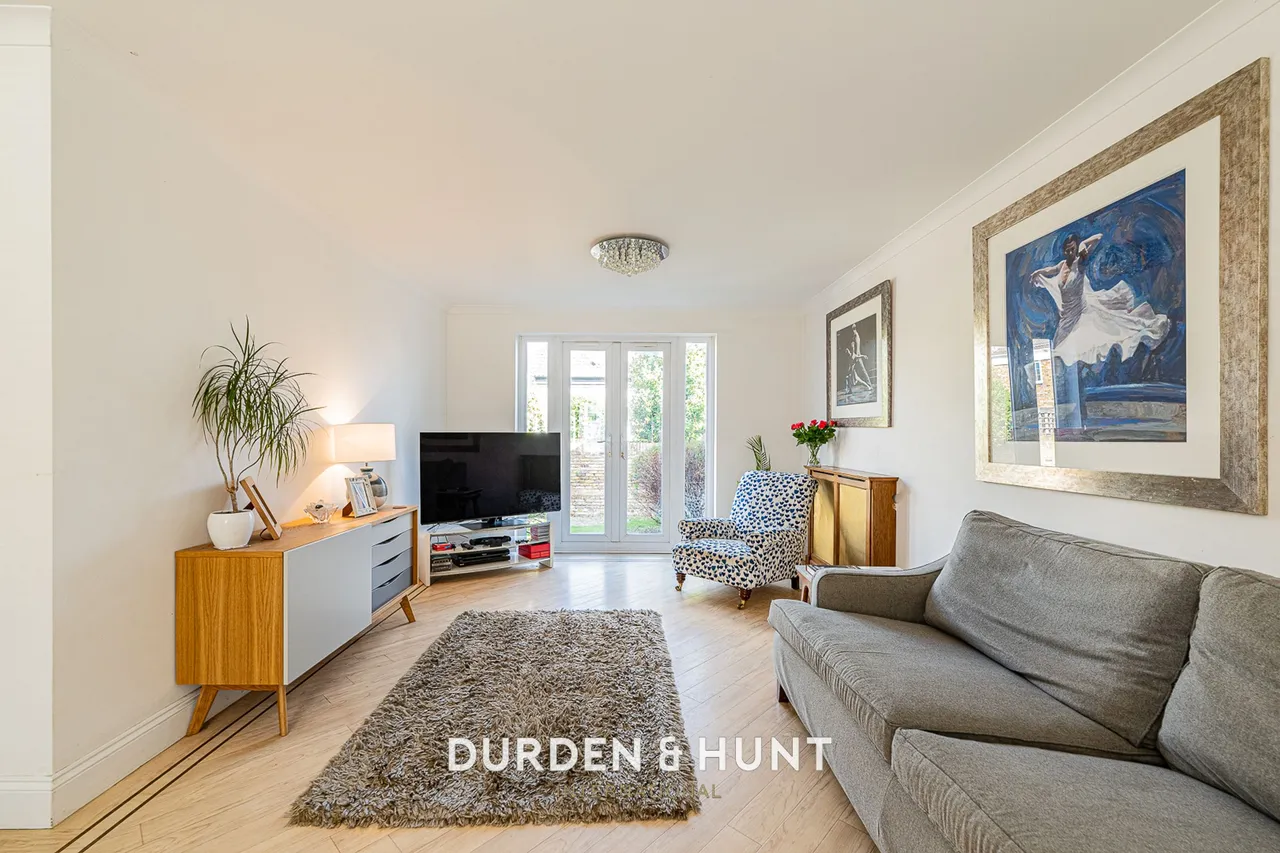 North End, Buckhurst Hill, IG9, photo 3
