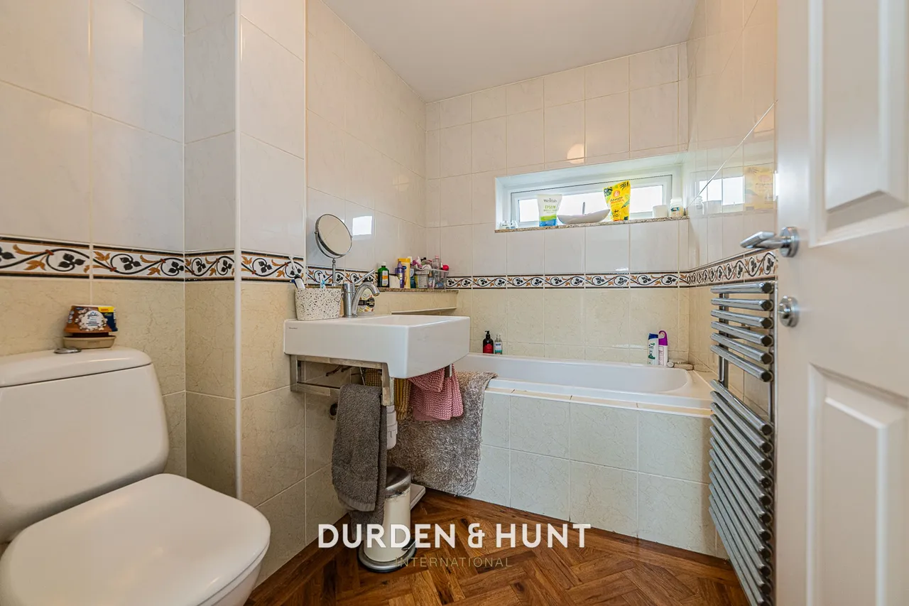North End, Buckhurst Hill, IG9, photo 25