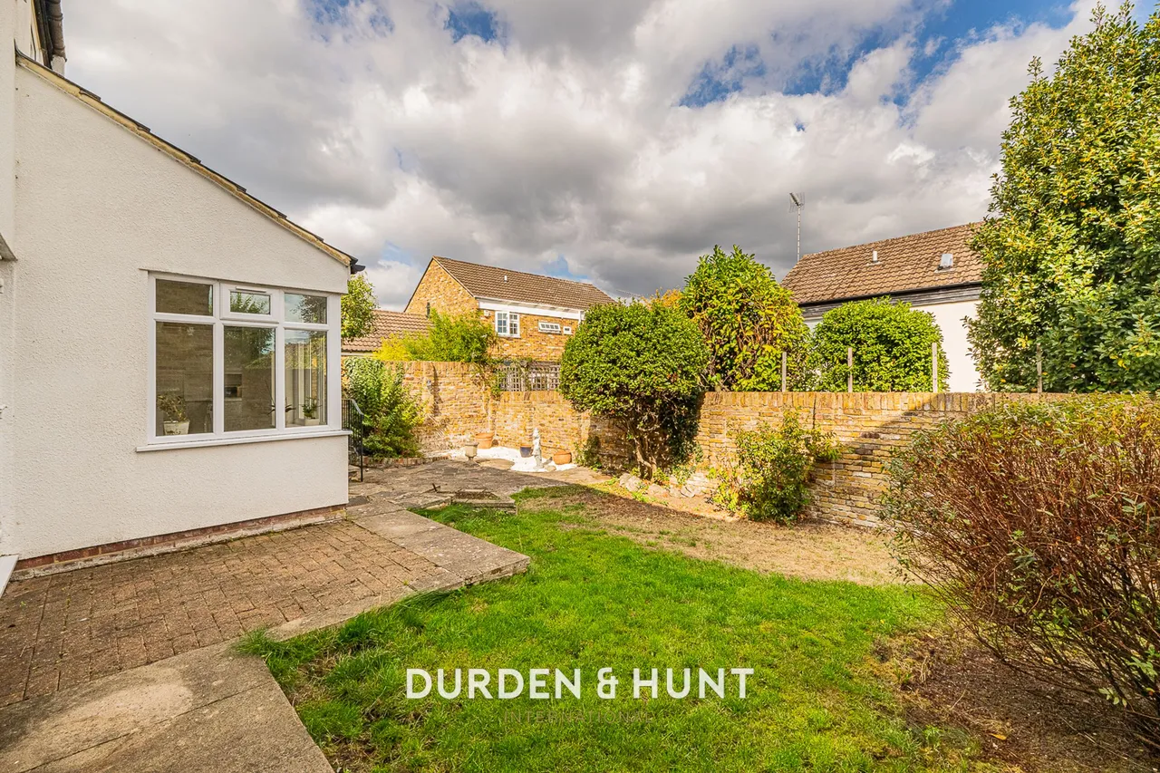 North End, Buckhurst Hill, IG9, photo 27