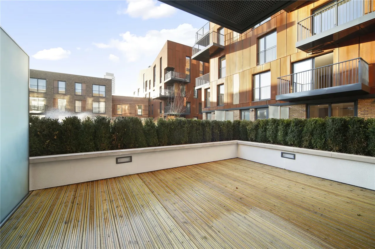Whiting Way, London, SE16, photo 3